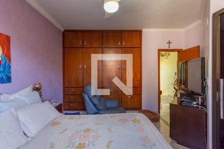 Casa à venda com 252m², 3 quartos e 4 vagas Casa à venda com 252m², 3 quartos e 4 vagasSuíte