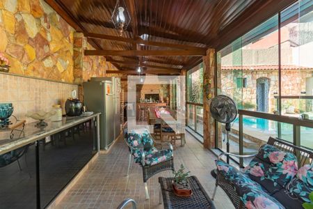 Casa à venda com 252m², 3 quartos e 4 vagas Casa à venda com 252m², 3 quartos e 4 vagasÁrea Gourmet