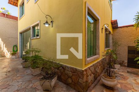 Casa à venda com 252m², 3 quartos e 4 vagas Casa à venda com 252m², 3 quartos e 4 vagasÁrea Externa