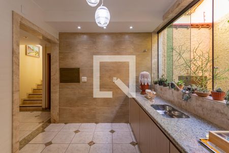 Casa à venda com 252m², 3 quartos e 4 vagas Casa à venda com 252m², 3 quartos e 4 vagasCozinha