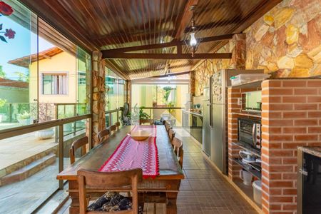 Casa à venda com 252m², 3 quartos e 4 vagas Casa à venda com 252m², 3 quartos e 4 vagasÁrea Gourmet