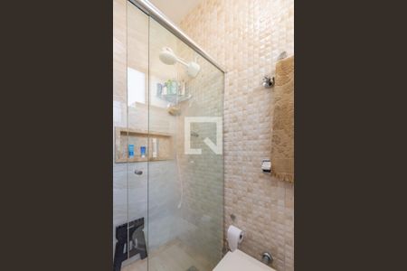 Casa à venda com 252m², 3 quartos e 4 vagas Casa à venda com 252m², 3 quartos e 4 vagasBanheiro suíte