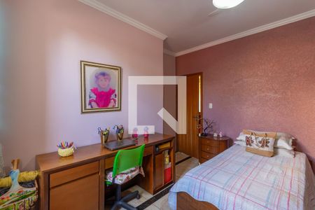 Casa à venda com 252m², 3 quartos e 4 vagas Casa à venda com 252m², 3 quartos e 4 vagasQuarto 2