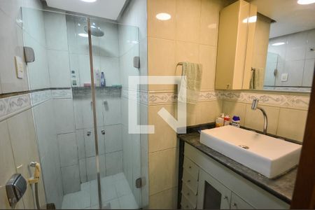 Apartamento à venda com 150m², 3 quartos e 1 vaga Apartamento à venda com 150m², 3 quartos e 1 vagaBanheiro Social