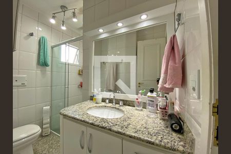 Casa para alugar com 111m², 3 quartos e 3 vagasBanheiro Social