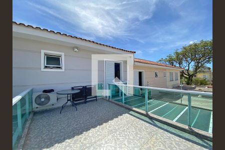 Casa para alugar com 111m², 3 quartos e 3 vagasSuíte - varanda