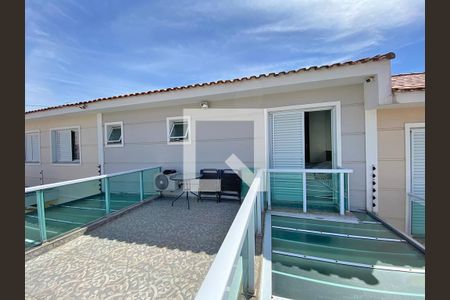 Casa para alugar com 111m², 3 quartos e 3 vagasSuíte - varanda