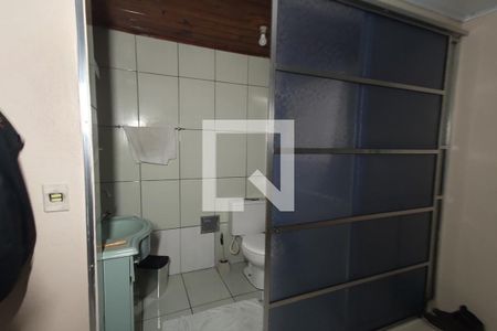 Casa para alugar com 86m², 2 quartos e 1 vaga Casa para alugar com 86m², 2 quartos e 1 vagaBanheiro