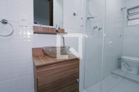 Banheiro de casa para alugar com 1 quarto, 30m² em Vila Butantã, São Paulo