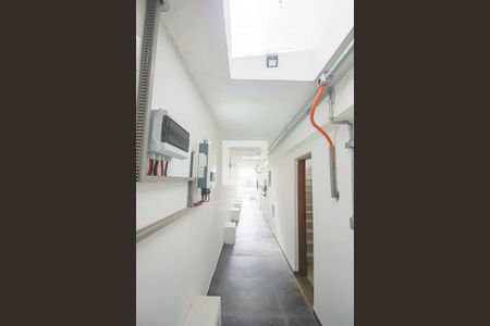 Corredor de kitnet/studio para alugar com 1 quarto, 25m² em Vila Butantã, São Paulo