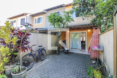 Casa de condomínio à venda com 70m², 2 quartos e 1 vagaÁrea externa