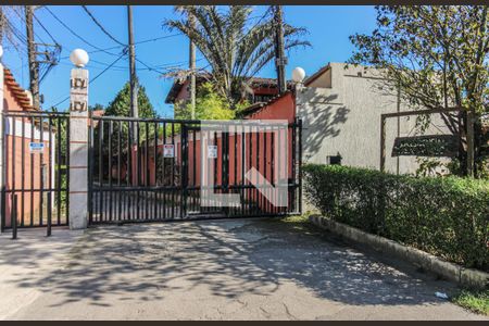 Casa de condomínio à venda com 70m², 2 quartos e 1 vagaPortão de entrada do condomínio