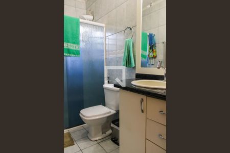 Casa à venda com 220m², 3 quartos e 2 vagas Casa à venda com 220m², 3 quartos e 2 vagasBanheiro 2