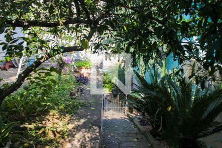 Casa à venda com 220m², 3 quartos e 2 vagas Casa à venda com 220m², 3 quartos e 2 vagasÁrea externa