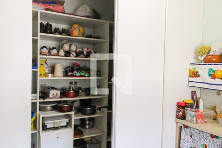 Casa à venda com 220m², 3 quartos e 2 vagas Casa à venda com 220m², 3 quartos e 2 vagasLavanderia