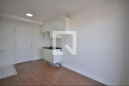Sala/Cozinha de apartamento à venda com 1 quarto, 29m² em Parque Vitoria, São Paulo