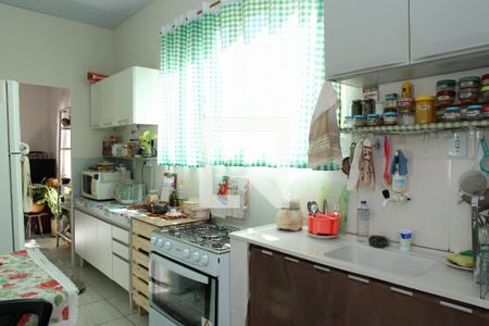 Casa à venda com 157m², 3 quartos e sem vagaCozinha e Área de Serviço