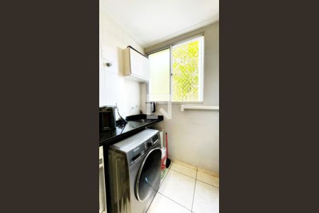 Apartamento à venda com 44m², 2 quartos e 1 vaga Apartamento à venda com 44m², 2 quartos e 1 vagaÁrea de Serviço