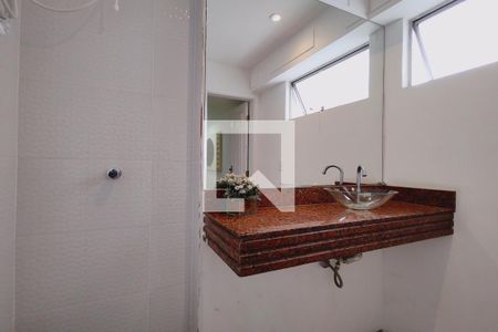 Apartamento à venda com 70m², 2 quartos e 1 vaga Apartamento à venda com 70m², 2 quartos e 1 vagaBanheiro