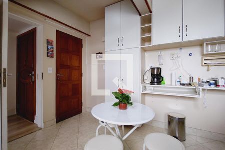 Apartamento à venda com 70m², 2 quartos e 1 vaga Apartamento à venda com 70m², 2 quartos e 1 vagaCozinha - Armários