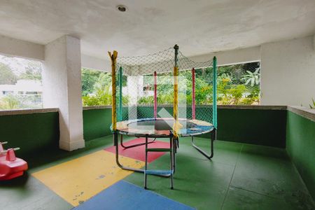 Apartamento à venda com 70m², 2 quartos e 1 vaga Apartamento à venda com 70m², 2 quartos e 1 vagaÁrea comum - Playground