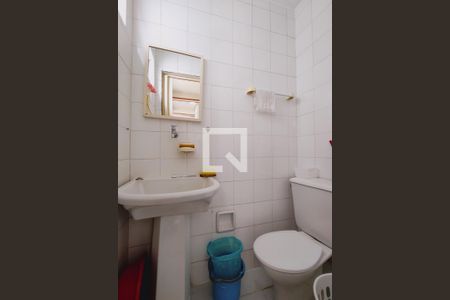 Apartamento à venda com 70m², 2 quartos e 1 vaga Apartamento à venda com 70m², 2 quartos e 1 vagaBanheiro de serviço