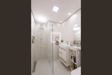 Banheiro Social de apartamento à venda com 3 quartos, 62m² em Vila Esperança, São Paulo