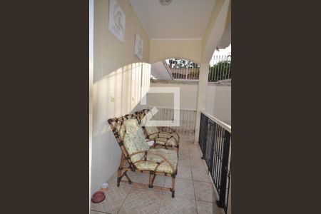 Casa à venda com 420m², 4 quartos e 8 vagasVaranda