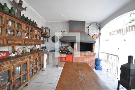 Casa à venda com 420m², 4 quartos e 8 vagasChurrasqueira