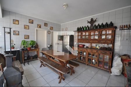 Casa à venda com 420m², 4 quartos e 8 vagasChurrasqueira