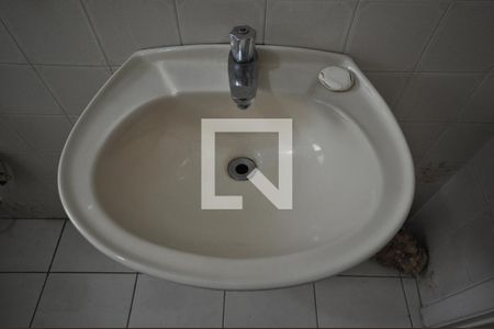 Casa à venda com 420m², 4 quartos e 8 vagasBanheiro da Garagem