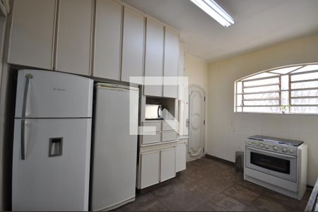 Casa à venda com 420m², 4 quartos e 8 vagasCozinha