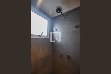 Apartamento para alugar com 48m², 1 quarto e 1 vaga Apartamento para alugar com 48m², 1 quarto e 1 vagaChuveiro do banheiro da suíte