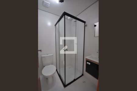 Banheiro de kitnet/studio à venda com 1 quarto, 24m² em Vila Mazzei, São Paulo