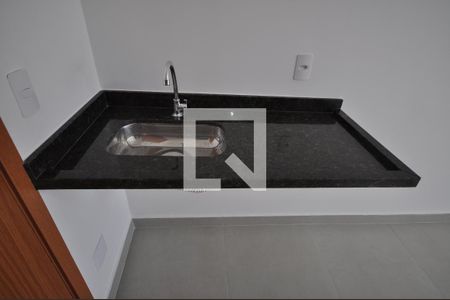 Cozinha de kitnet/studio à venda com 1 quarto, 24m² em Vila Mazzei, São Paulo