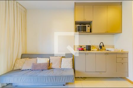 Sala de apartamento para alugar com 1 quarto, 32m² em Caminho das Árvores, Salvador