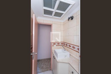 Apartamento para alugar com 96m², 3 quartos e 1 vaga Apartamento para alugar com 96m², 3 quartos e 1 vagaBanheiro social