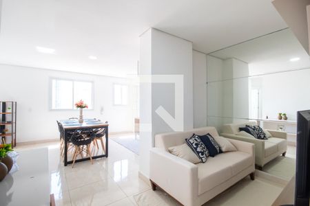 Sala de TV de apartamento à venda com 2 quartos, 73m² em Vila Osasco, Osasco