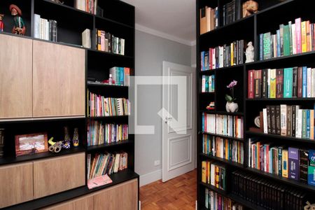 Apartamento à venda com 184m², 4 quartos e 2 vagasQuarto 2