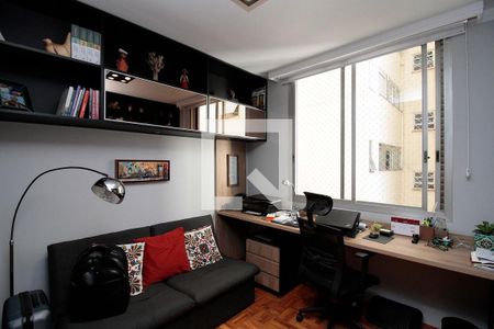 Apartamento à venda com 184m², 4 quartos e 2 vagasQuarto 2