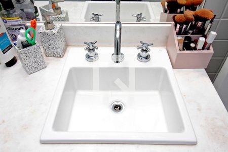 Apartamento à venda com 184m², 4 quartos e 2 vagasBanheiro