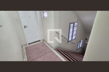 Apartamento para alugar com 58m², 1 quarto e 1 vagaEscada