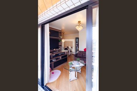 Apartamento à venda com 79m², 3 quartos e 3 vagas Apartamento à venda com 79m², 3 quartos e 3 vagasVaranda