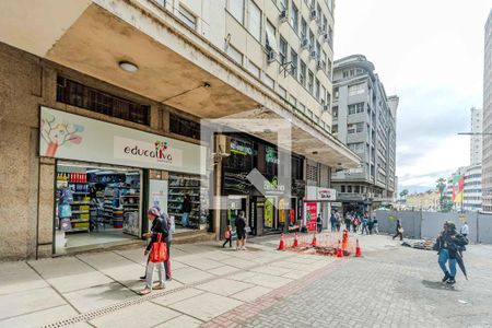 Studio para alugar com 25m², 1 quarto e sem vaga Studio para alugar com 25m², 1 quarto e sem vagaFachada