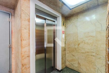 Studio para alugar com 25m², 1 quarto e sem vaga Studio para alugar com 25m², 1 quarto e sem vagaCondomínio