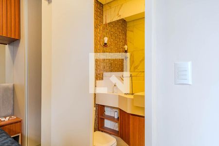 Banheiro de kitnet/studio para alugar com 1 quarto, 25m² em Centro Histórico, Porto Alegre