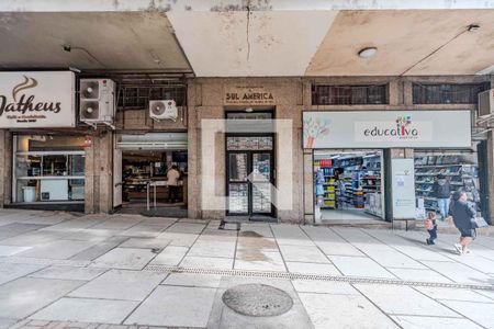 Studio para alugar com 25m², 1 quarto e sem vaga Studio para alugar com 25m², 1 quarto e sem vagaFachada