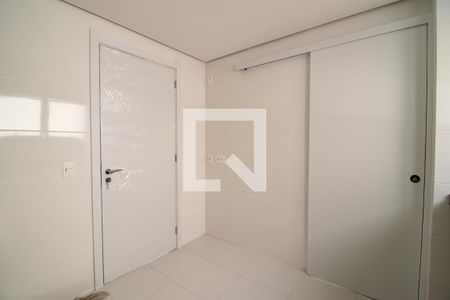 Apartamento à venda com 107m², 3 quartos e 2 vagas Apartamento à venda com 107m², 3 quartos e 2 vagasCozinha e Área de Serviço