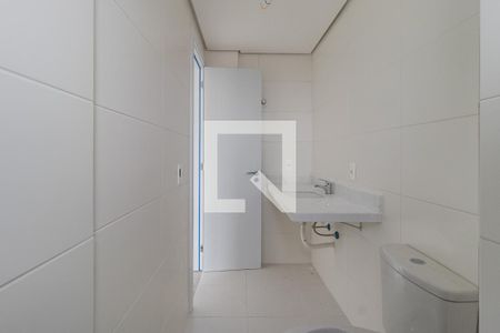 Apartamento à venda com 107m², 3 quartos e 2 vagas Apartamento à venda com 107m², 3 quartos e 2 vagasBanheiro da Suite 3