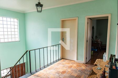 Casa para alugar com 550m², 4 quartos e 4 vagasBanheiro 2